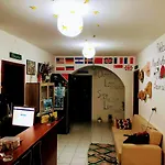 Backpackers & Bar Lungomare * Vlorë