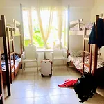 Backpackers & Bar Lungomare Hostel