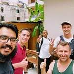 Backpackers & Bar Lungomare Hostel *