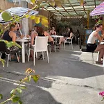 Backpackers & Bar Lungomare Hostel *