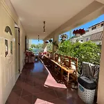 Backpackers & Bar Lungomare * Vlore