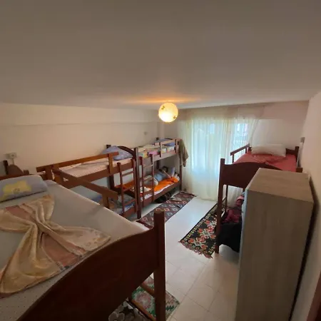 Backpackers & Bar Lungomare Hostel *