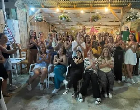 Backpackers & Bar Lungomare Hostel *