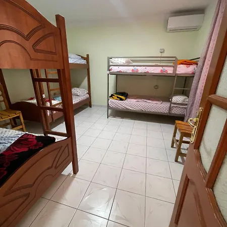 Hostel Backpackers & Bar Lungomare Vlorë