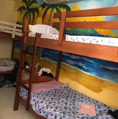 Backpackers & Bar Lungomare Vlorë