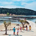 Backpackers & Bar Lungomare * Vlorë