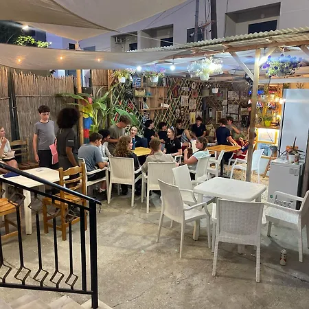 Backpackers & Bar Lungomare *
