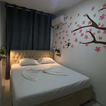 Backpackers & Bar Lungomare Vlora