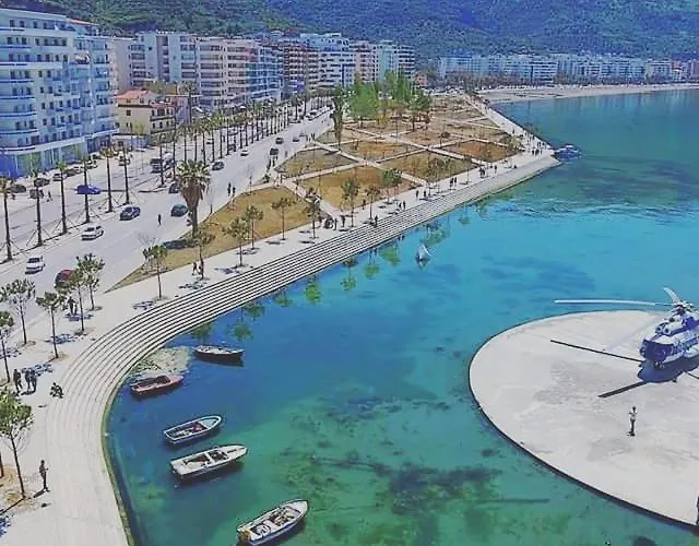 Backpackers & Bar Lungomare 旅馆 *